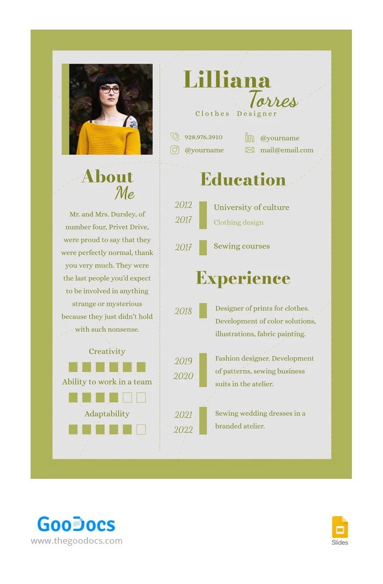CV de designer de vêtements verts - free Google Docs Template - 10063123